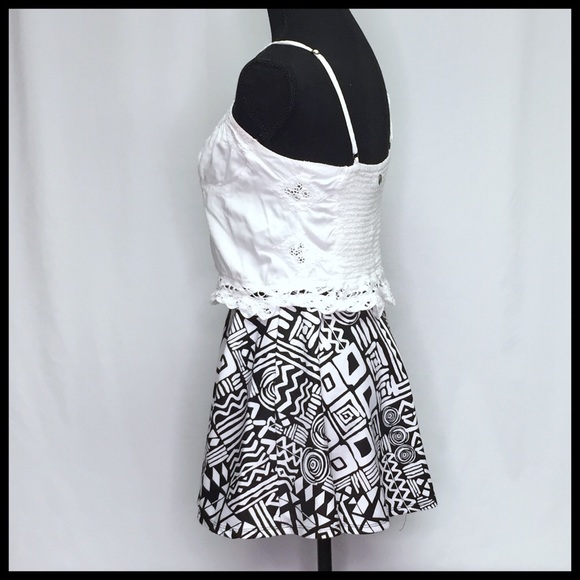 Forever 21 Skater Skirt - Size S - Picture 2 of 4